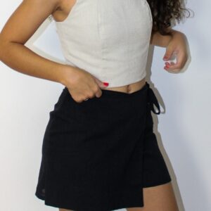 lado shorts saia preto