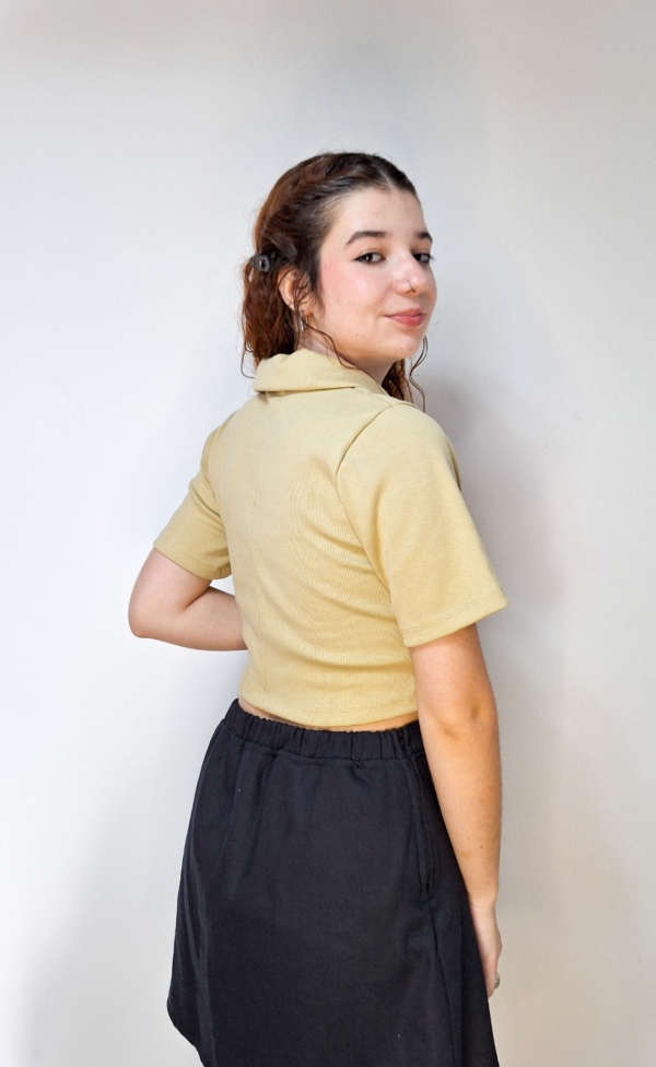 Polo Cropped de Malha Canelada com Gola - Imagem 4
