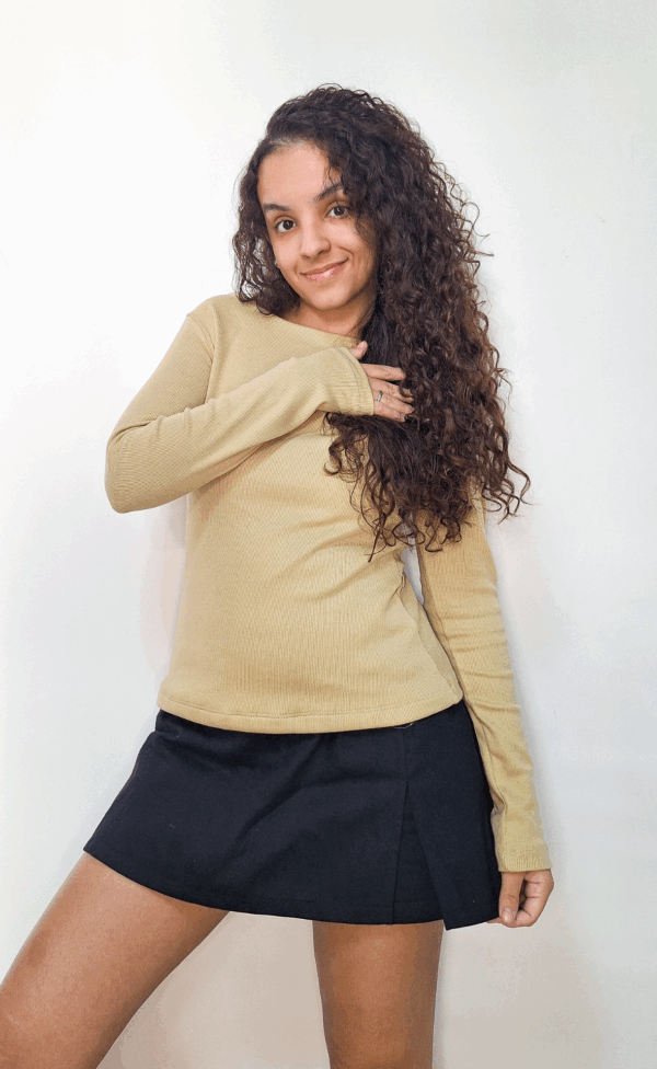 Blusa manga longa decote nas costas
