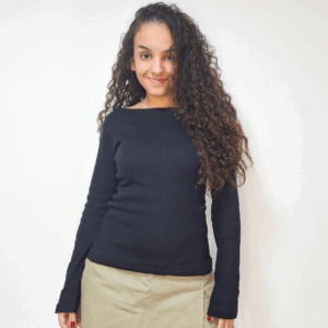 Blusa manga longa decote nas costas cor preta