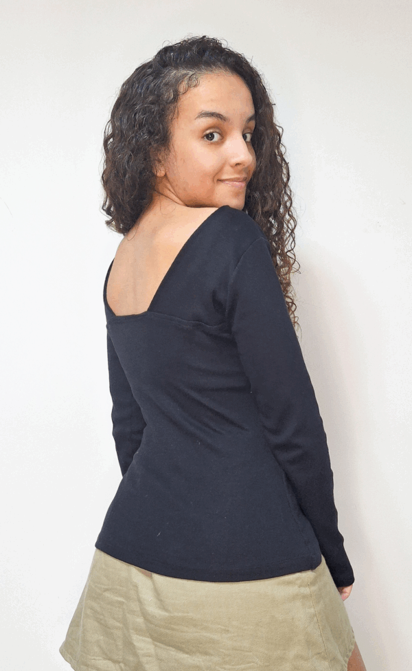Blusa manga longa decote nas costas cor preta - Imagem 6