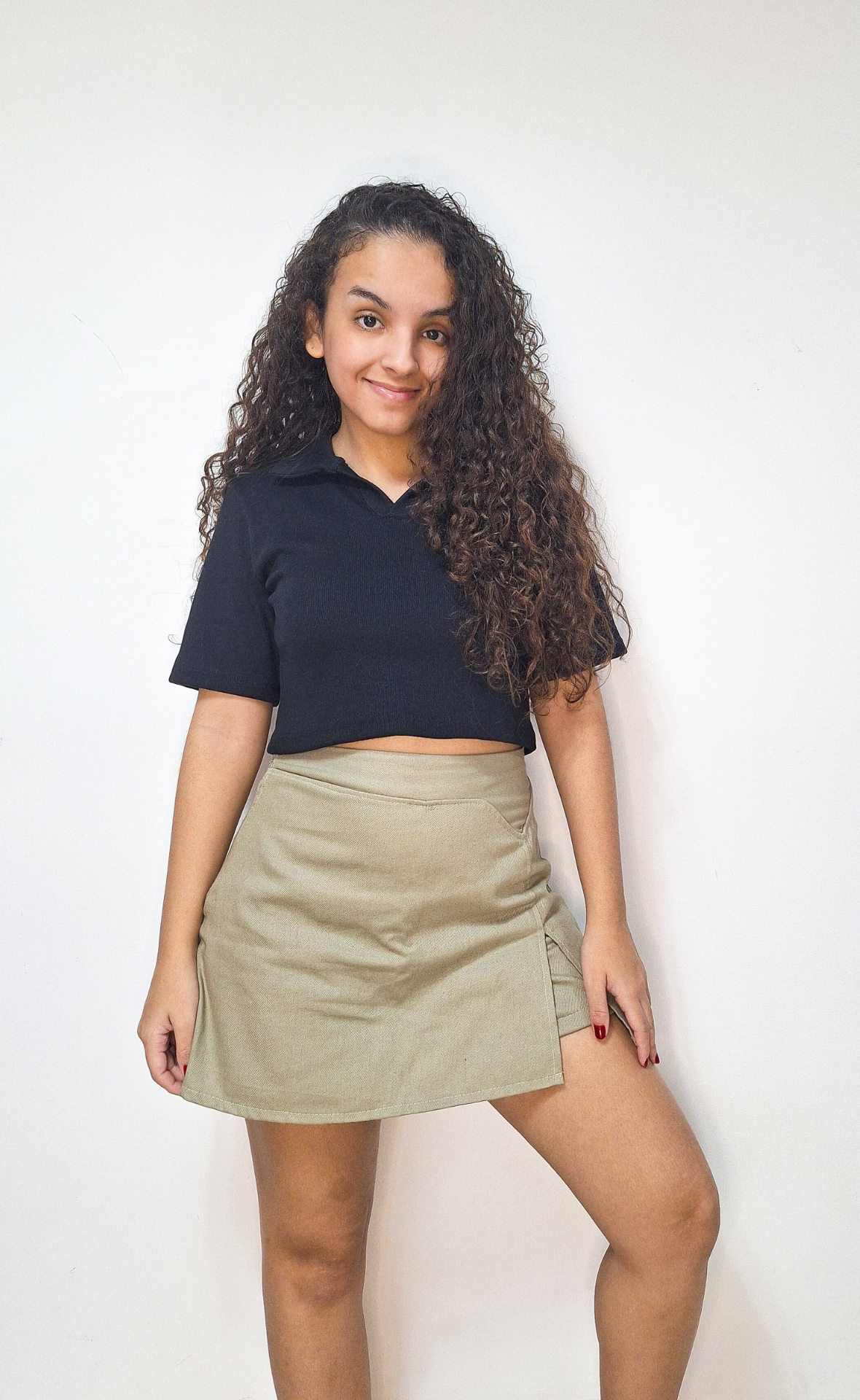 Polo Cropped de Malha Canelada com Gola cor preta